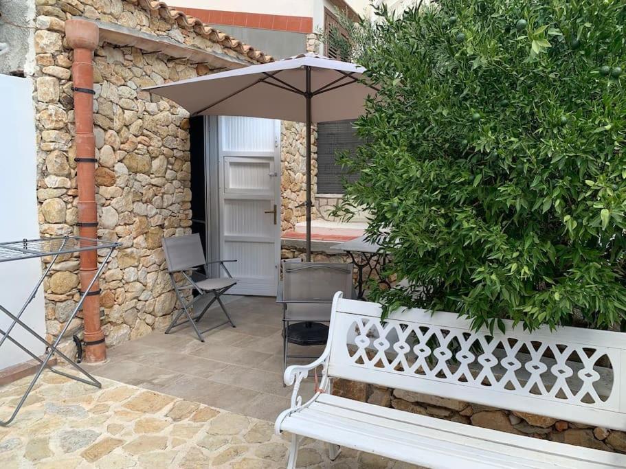 Scopello - Finestra Sul Cortile *